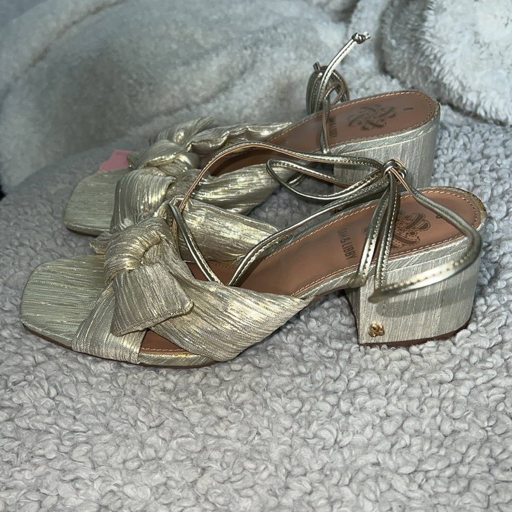 Sam & Libby Women’s gold shimmer  Klara Wrap Sandals, size 8 , New!